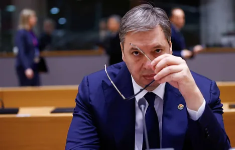 Вучич официально подал в отставку с поста президента Сербии