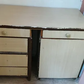 стол