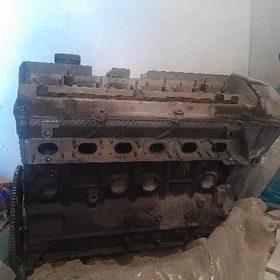 BMW dwigatel 2,5. 1 wanus