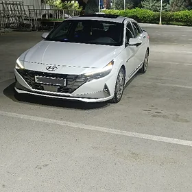 Hyundai Elantra 2021