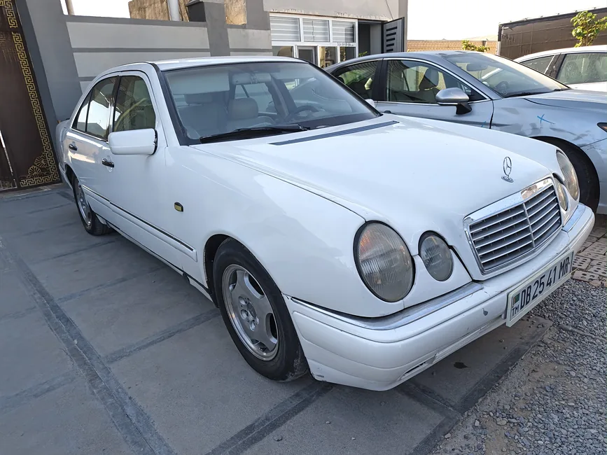 Mercedes-Benz E320 1998 - 1