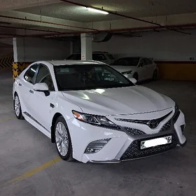 Toyota Camry 2018