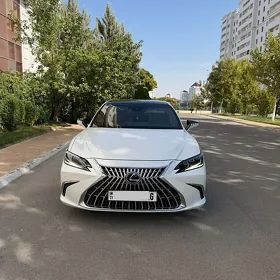 Lexus ES 350 2023