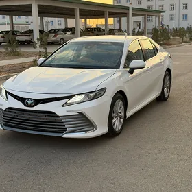 Toyota Camry 2023