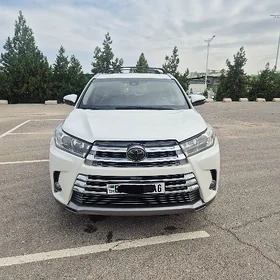 Toyota Highlander 2018