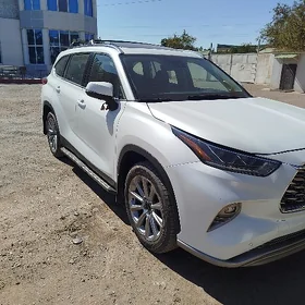 Toyota Highlander 2021