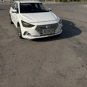 Hyundai Elantra 2021