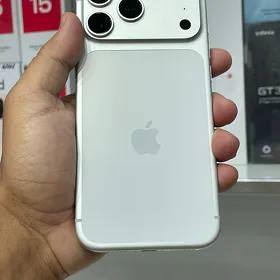 İphone 17pro max  1Tr bayt
