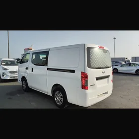 Nissan Urvan 2023