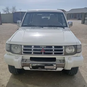 Mitsubishi Pajero 1999