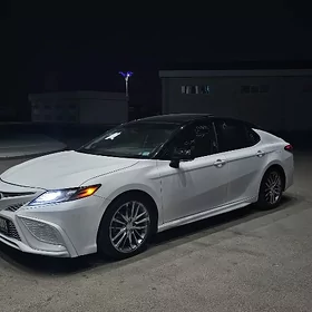 Toyota Camry 2021