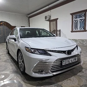 Toyota Camry 2022