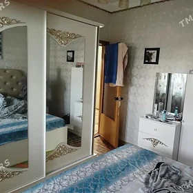 mir 2 9/4 et 3 kom