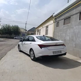 Hyundai Elantra 2021