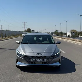 Hyundai Elantra 2022