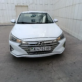 Hyundai Elantra 2020