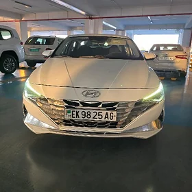 Hyundai Elantra 2021
