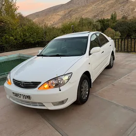 Toyota Camry 2004