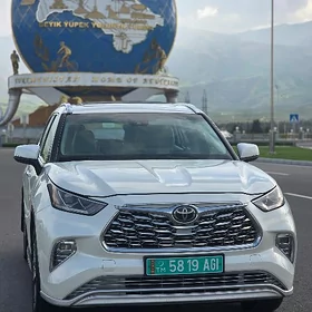 Toyota Highlander 2020