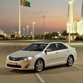 Toyota Camry 2014