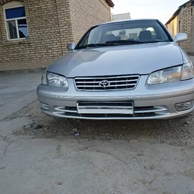 Toyota Camry 2001