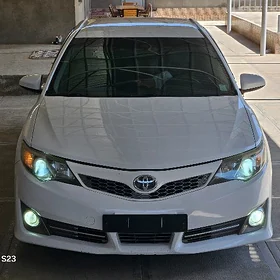 Toyota Camry 2013