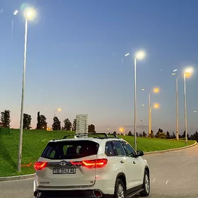 Toyota Highlander 2019