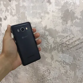 Samsung J 5