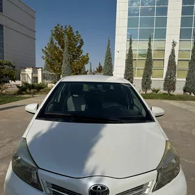 Toyota Yaris 2012