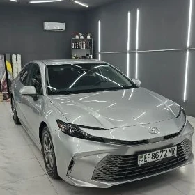 Toyota Camry Hybrid 2025