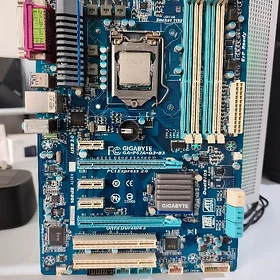 Gigabyte P67 1155, i5 2300