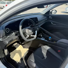 Hyundai Elantra 2026