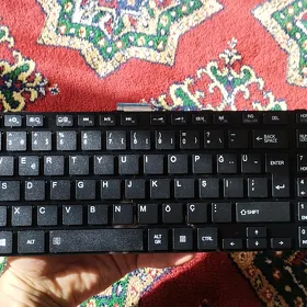 Toshiba noutbuk klawiatura