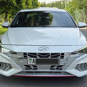 Hyundai Elantra 2023