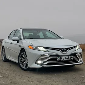 Toyota Camry 2018