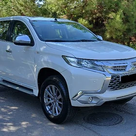 Mitsubishi Montero Sport 2020