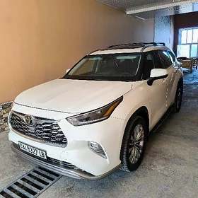 Toyota Highlander 2021