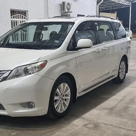 Toyota Sienna 2016