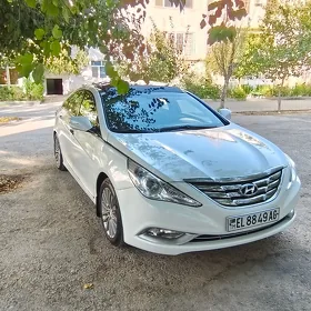 Hyundai Sonata 2011