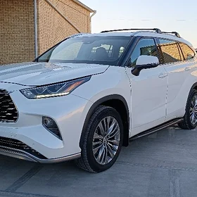Toyota Highlander 2020