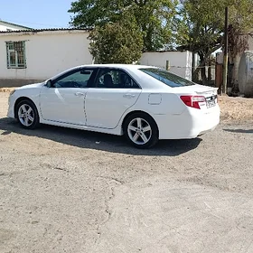 Toyota Camry 2013
