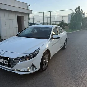 Hyundai Elantra 2023