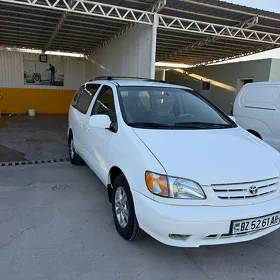 Toyota Sienna 2002