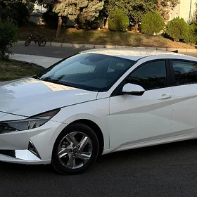 Hyundai Elantra 2021