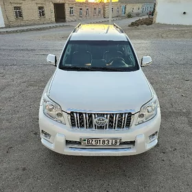 Toyota Land Cruiser Prado 2011