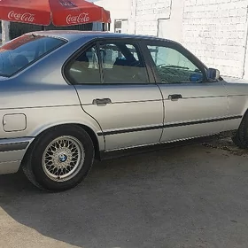 BMW E34 1990