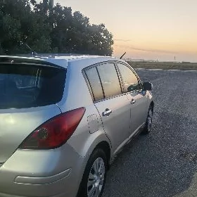 Nissan Versa 2010