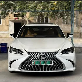 Lexus ES 350 2023