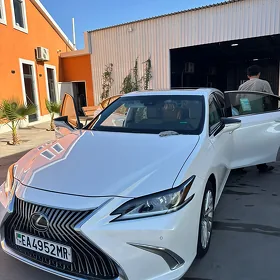 Lexus ES 350 2021