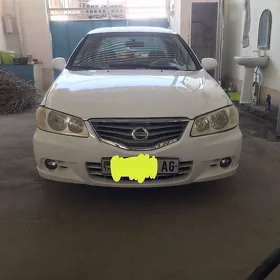 Nissan Sunny 2010